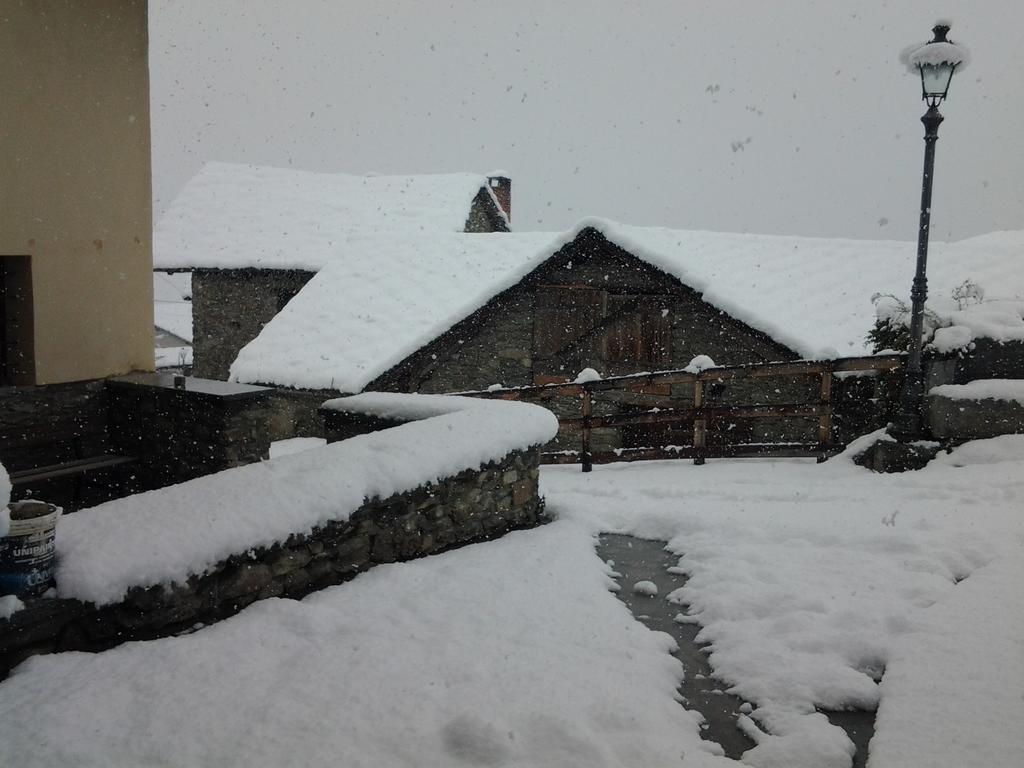 Lo Ni Di Candolle Gignod Exterior photo